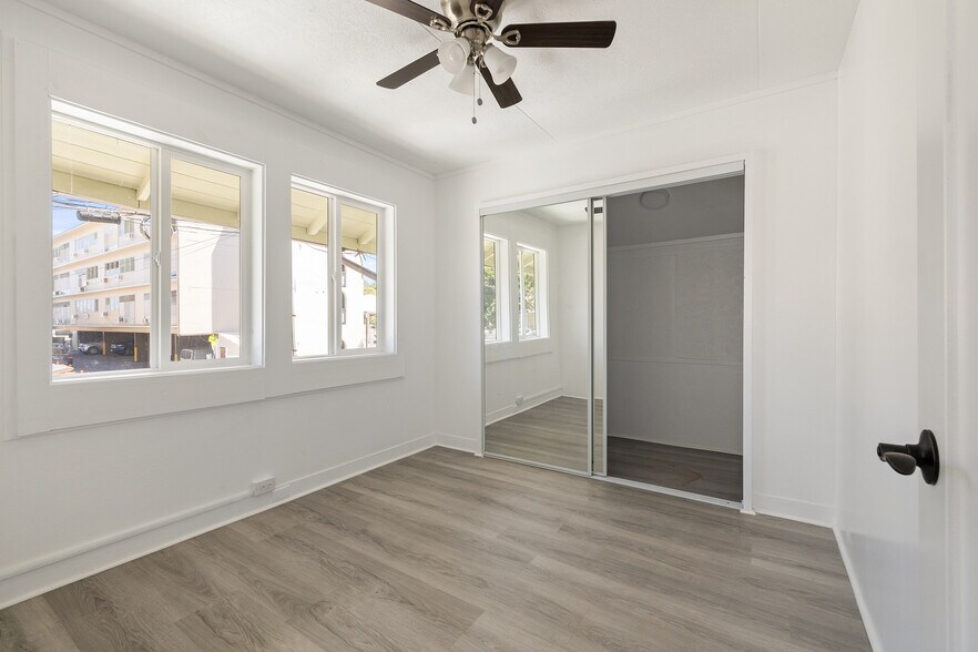 718 Kamuela Ave, Honolulu, HI à vendre - Photo intérieure - Image 2 de 15