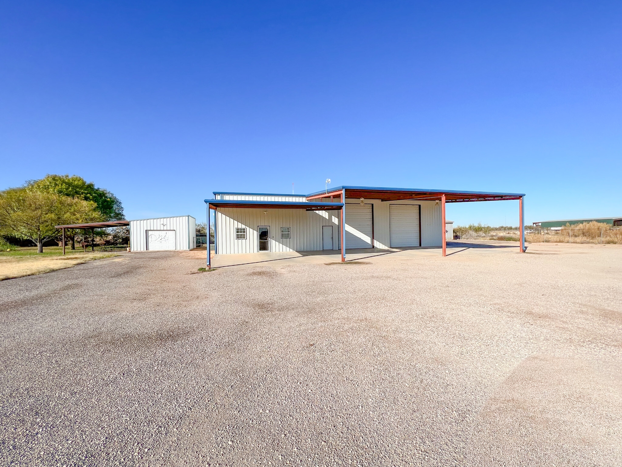 2310 Midkiff rd, Midland, TX à louer Photo du bâtiment- Image 1 de 26