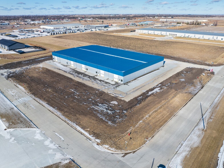 1811 Rich Olive St, Story City, IA for lease - Building Photo - Image 2 of 11