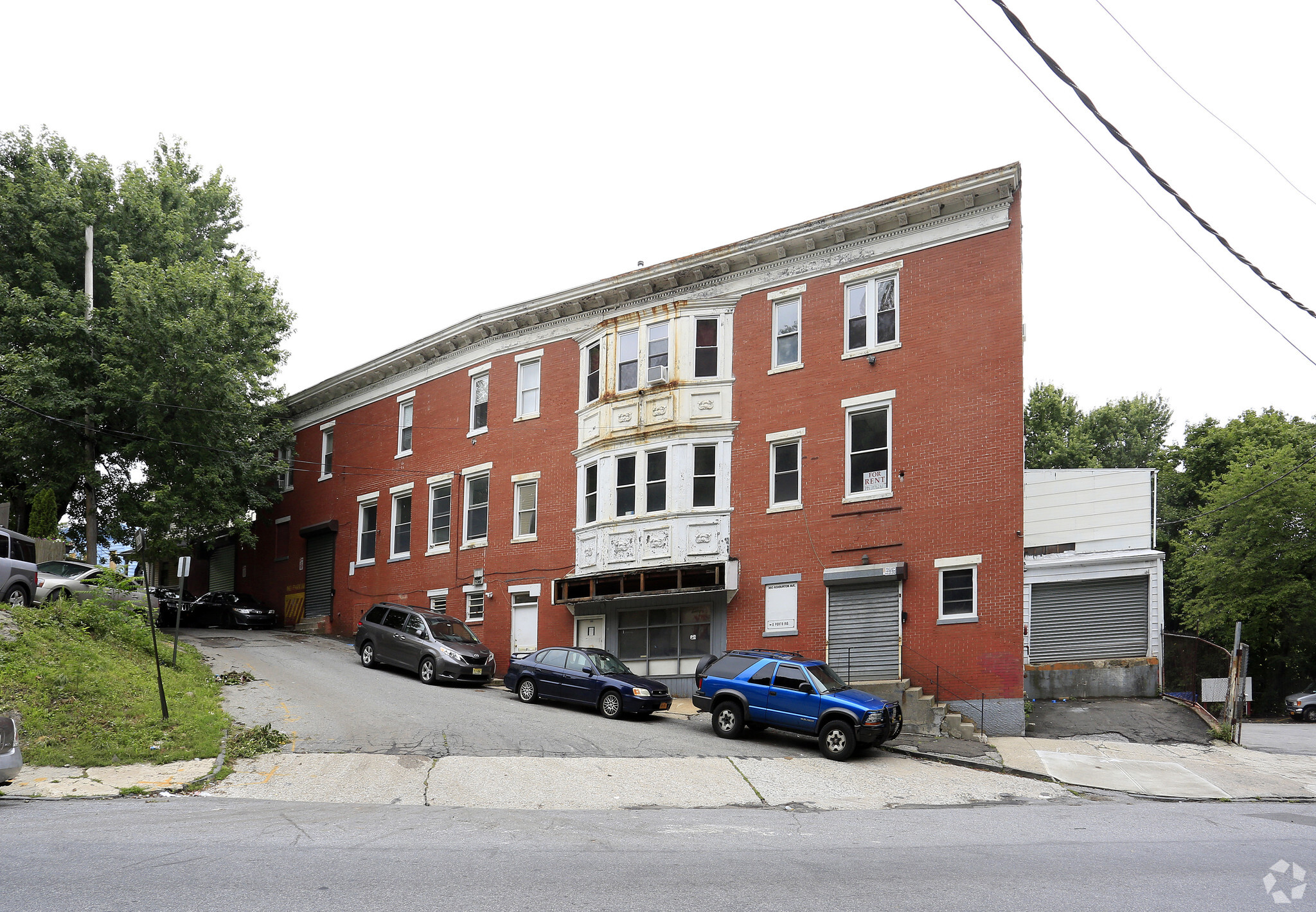 360 Ashburton Ave, Yonkers, NY for sale Primary Photo- Image 1 of 1