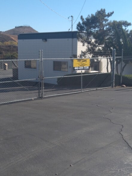 30919 Mission Rd, Bonsall, CA for lease - Building Photo - Image 1 of 24