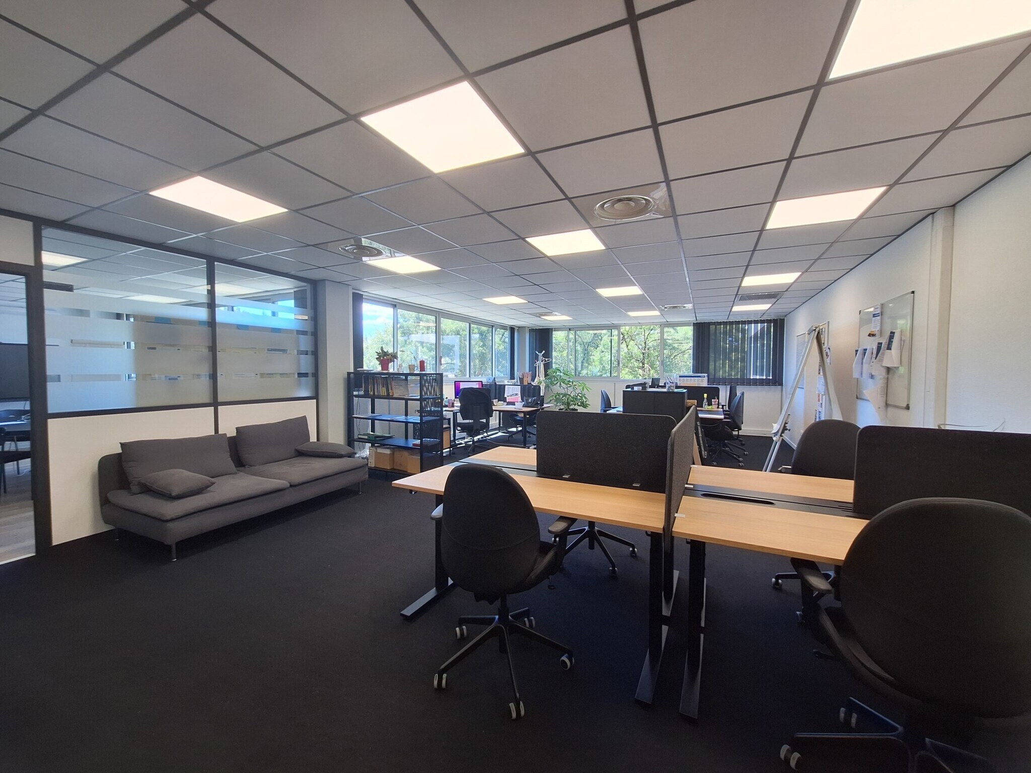 Bureau dans Bordeaux à louer Photo du bâtiment- Image 1 de 8