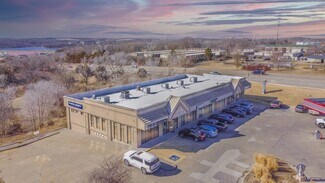 Plus de détails pour 2311 Wakarusa Dr, Lawrence, KS - Bureau/Commerce de détail à louer