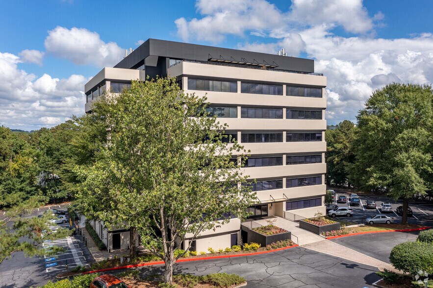 2751 Buford Hwy NE, Atlanta, GA for lease - Primary Photo - Image 1 of 18