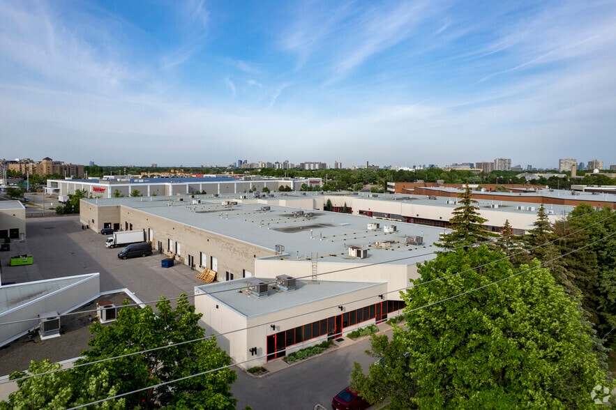 601 Magnetic Dr, Toronto, ON for lease - Building Photo - Image 2 of 5