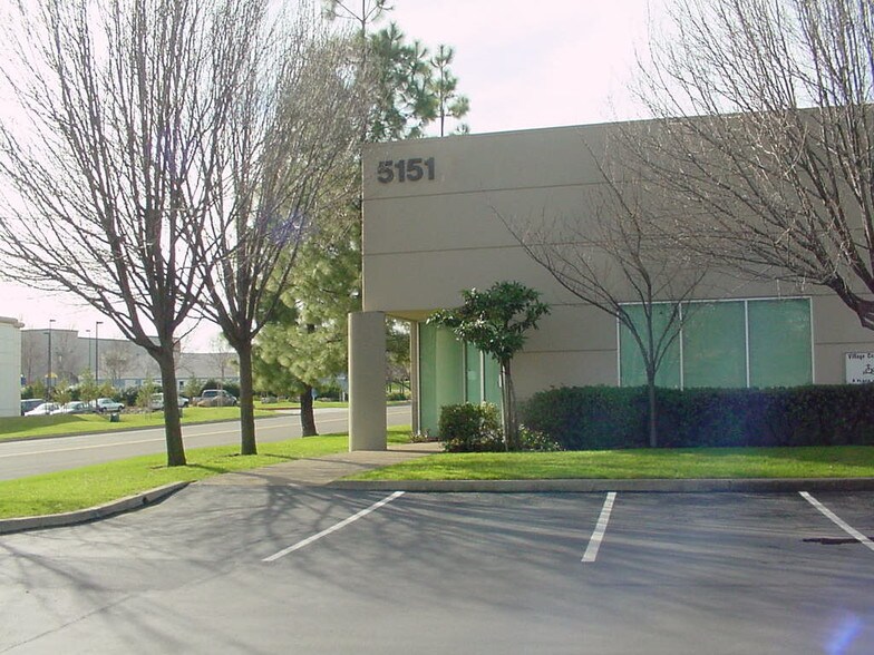 5145 Golden Foothill Pky, El Dorado Hills, CA à louer - Photo du bâtiment - Image 3 de 7