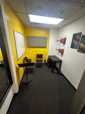 Plus de détails pour 465 Herndon Pky, Herndon, VA - Bureau à vendre