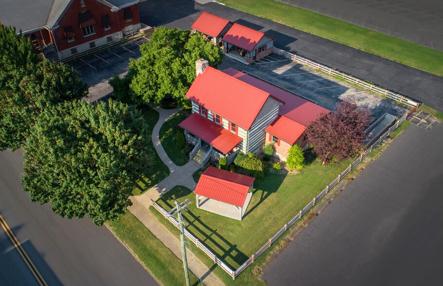 120 S Capitol Ave, Corydon, IN for sale - Building Photo - Image 1 of 1