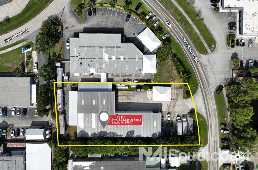 2440 Monroe St, Stuart, FL à louer - Photo du bâtiment - Image 2 de 8