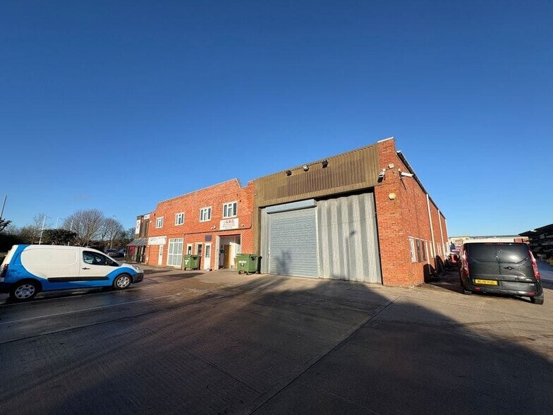 Telford Rd, Bicester à louer - Photo du bâtiment - Image 2 de 15
