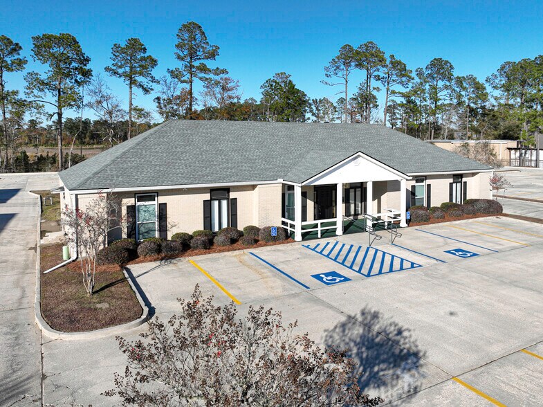 300 Gateway Dr, Slidell, LA à louer - Photo du bâtiment - Image 3 de 8