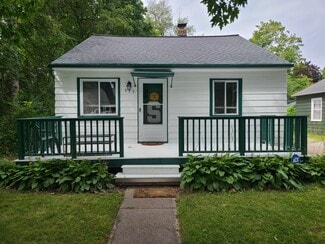 Plus de détails pour Michigan State University - 2 Houses – à vendre, East Lansing, MI
