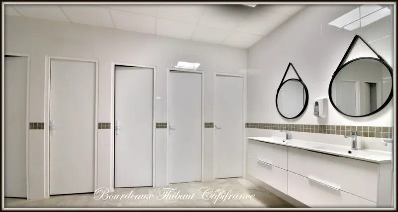 Office in Trappes for lease - Interior Photo - Image 2 of 4