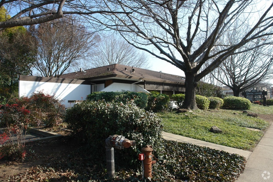 650-660 Rio Lindo Ave portfolio of 2 properties for sale on LoopNet.ca - Building Photo - Image 3 of 16