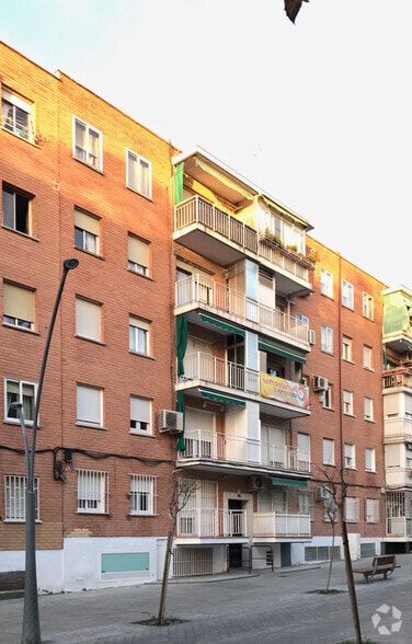 Calle Pozas, 50, Alcorcón, Madrid for lease - Primary Photo - Image 1 of 1