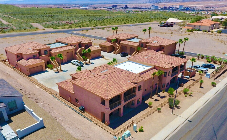 812 Landon Dr, Bullhead City, AZ à vendre - Photo principale - Image 1 de 11