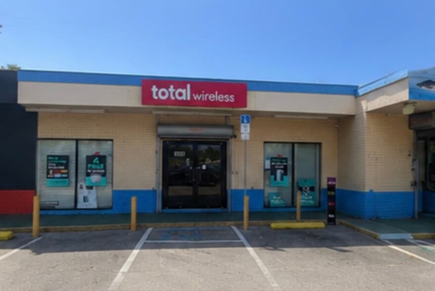 1502-1504 N Garden Ave, Clearwater, FL for lease - Building Photo - Image 1 of 2