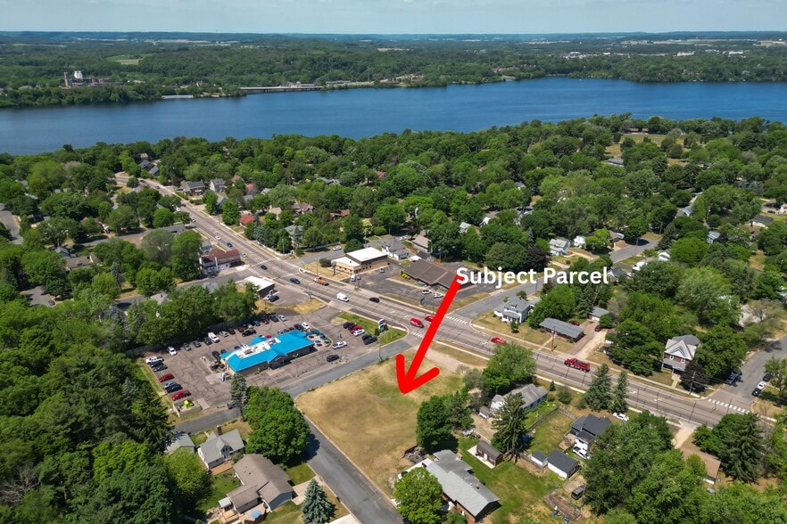 1406 Stout Rd, Menomonie, WI for sale - Building Photo - Image 3 of 26