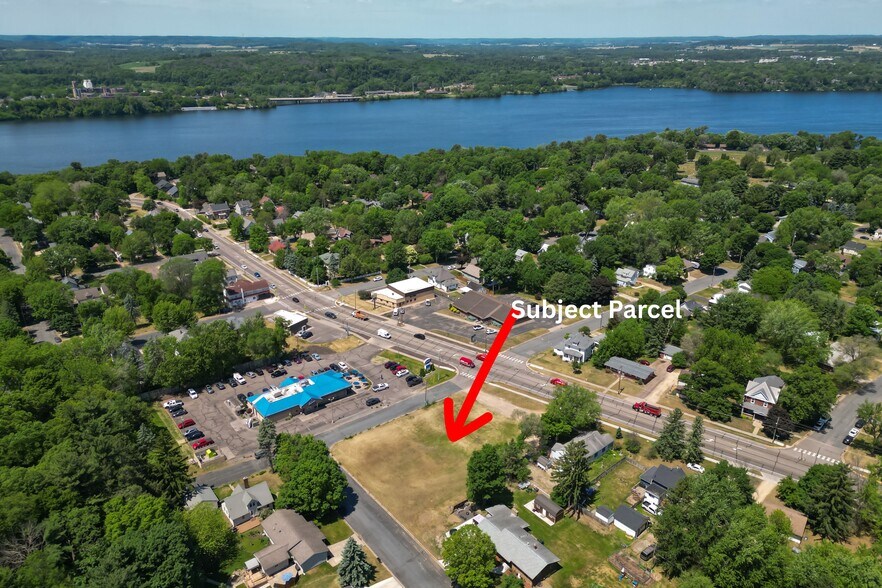 1406 Stout Rd, Menomonie, WI à vendre - Photo du bâtiment - Image 3 de 26