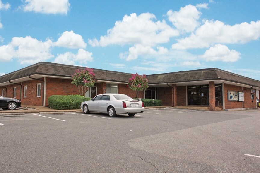 920 Estate Dr, Memphis, TN à vendre - Photo du bâtiment - Image 2 de 3