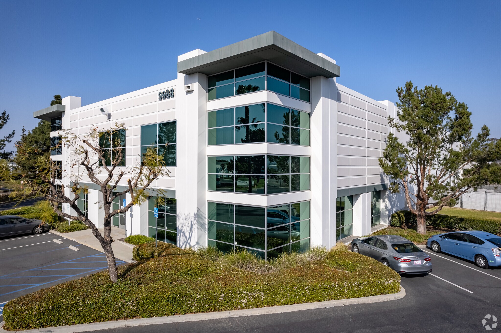 9988 Santa Fe Springs Rd, Santa Fe Springs, CA à louer Photo principale- Image 1 de 15
