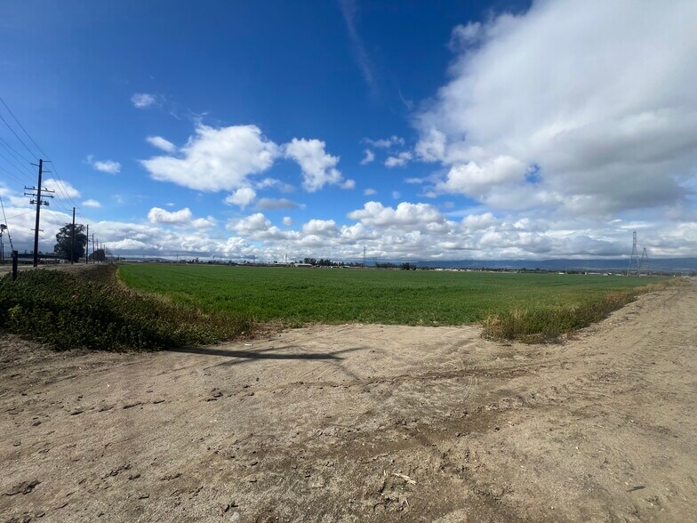 0 Vineyard Ave, Ontario, CA à vendre - Autre - Image 3 de 12