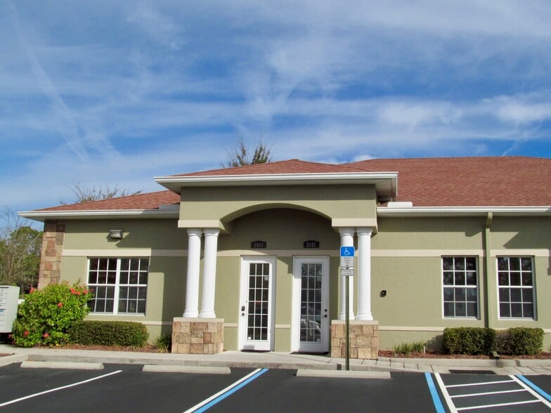 2523-2525 Seven Springs Blvd, New Port Richey, FL for lease - Building Photo - Image 1 of 15