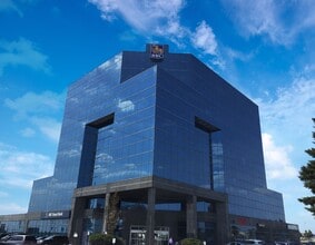 3300 Highway 7, Vaughan, ON for lease Building Photo- Image 1 of 1