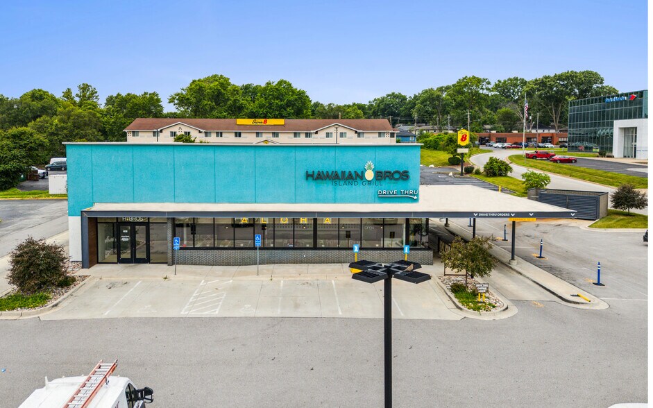 4030 S Noland Rd, Independence, MO for sale - Building Photo - Image 2 of 7