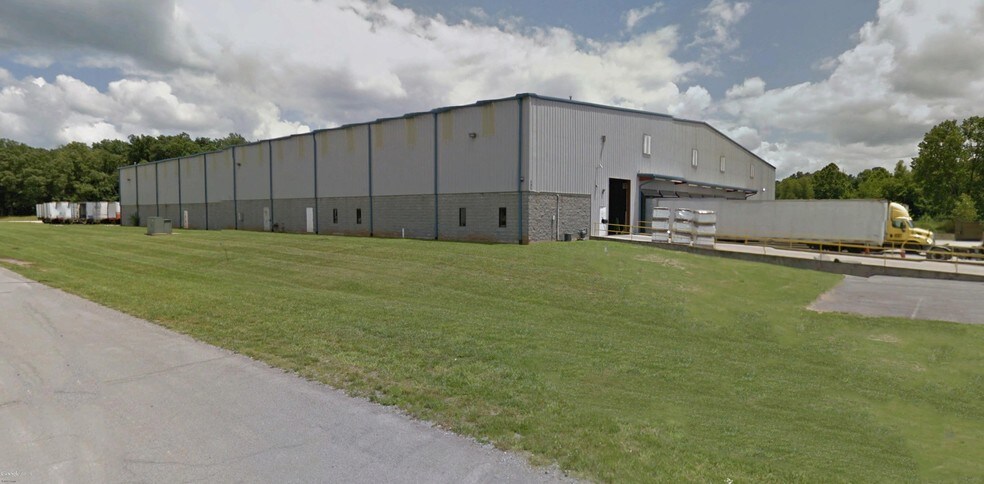 301 Montclair St, Tullahoma, TN à louer - Photo du bâtiment - Image 2 de 2