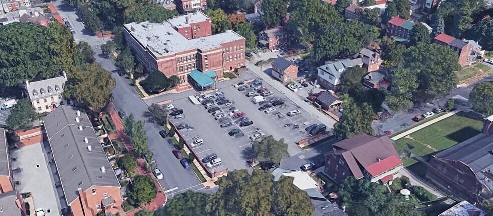 21 W Washington St, West Chester, PA à louer - Photo du bâtiment - Image 2 de 4
