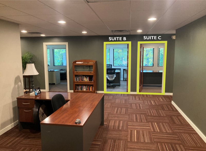 500 Cascade West Pky SE, Grand Rapids, MI for lease - Building Photo - Image 2 of 11