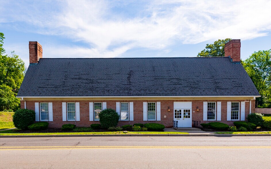 50 Broadway, Hillsdale, NJ à vendre - Photo du bâtiment - Image 2 de 10