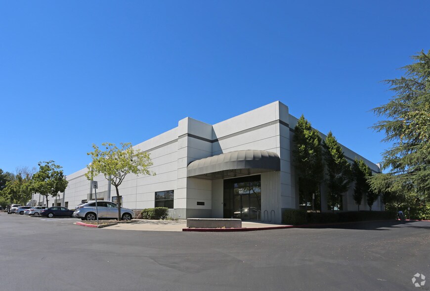 6052 Industrial Way, Livermore, CA à louer - Photo du bâtiment - Image 1 de 4