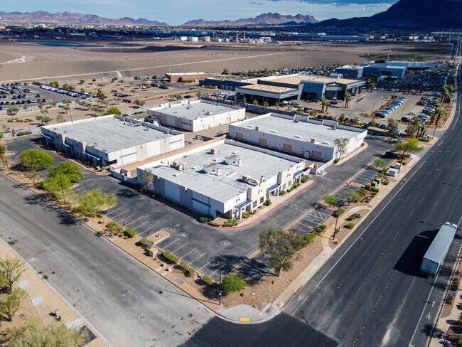 Plus de détails pour 7700 Eastgate Rd, Henderson, NV - Local d'activités, Industriel à louer