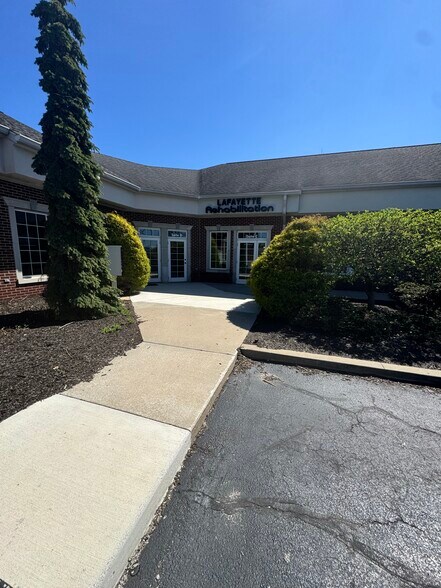 3451 Wyndham Way, West Lafayette, IN à louer - Photo du bâtiment - Image 3 de 17
