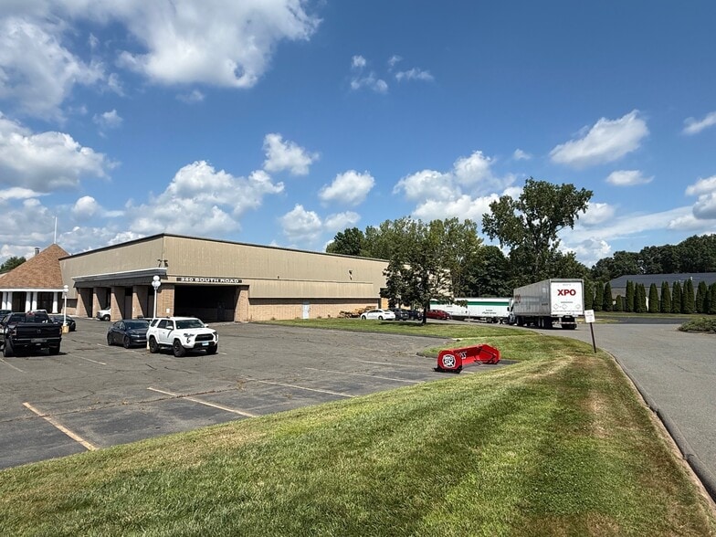 250 South Rd, Enfield, CT for lease - Building Photo - Image 3 of 8