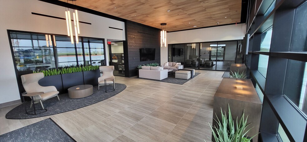 10727 Bernie Webber Dr, Mukilteo, WA à louer - Hall d’entrée - Image 3 de 5