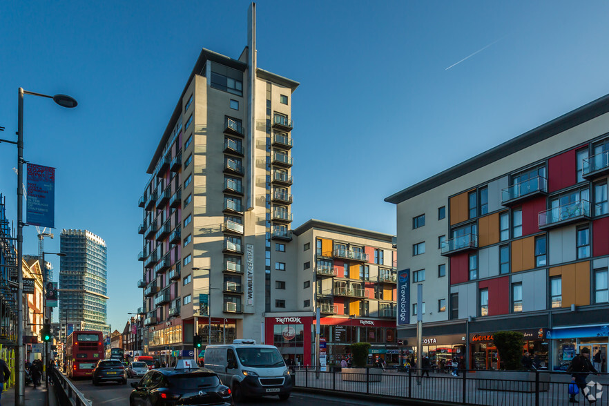 High Rd, Wembley à vendre - Photo du bâtiment - Image 1 de 1