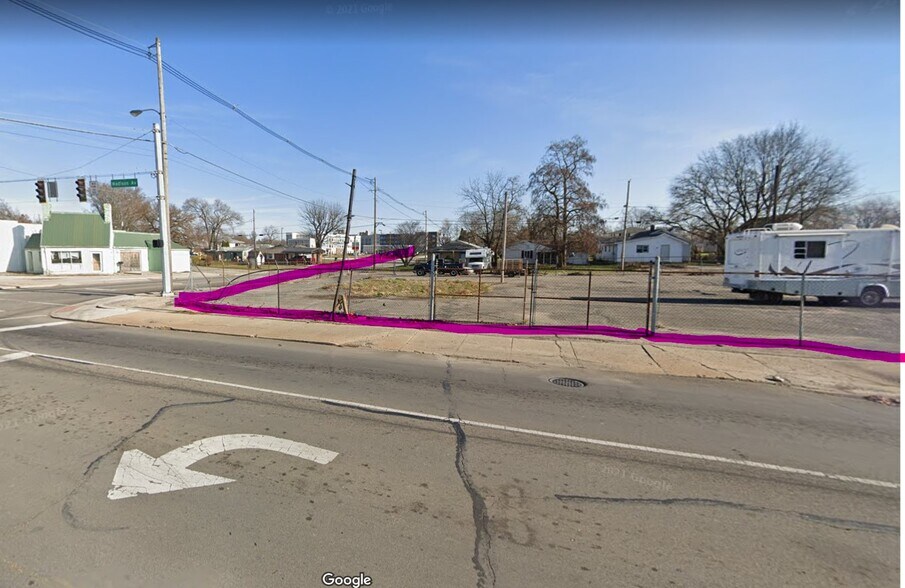 1402 S Madison Ave, Anderson, IN à vendre - Photo principale - Image 2 de 3