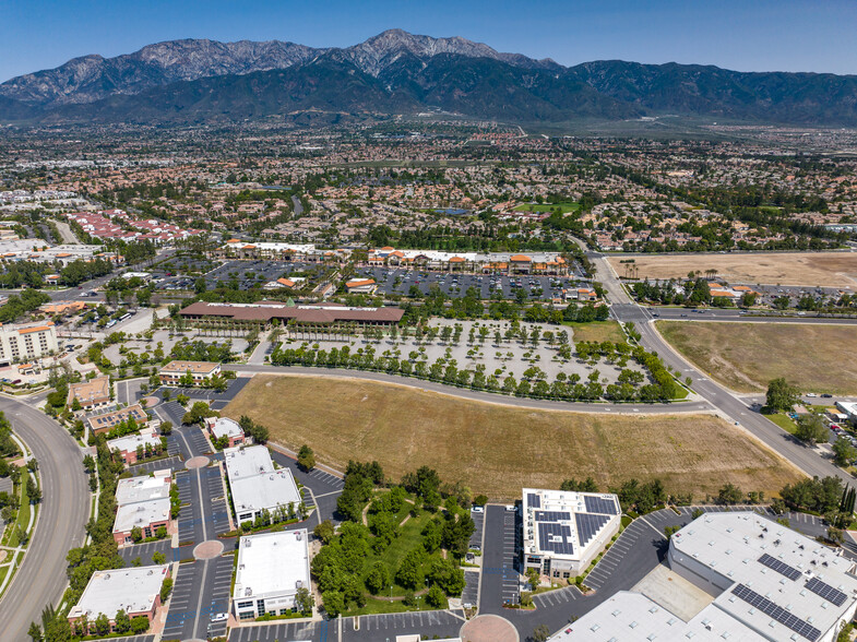 Eucalyptus St, Rancho Cucamonga, CA à vendre - Photo principale - Image 1 de 6