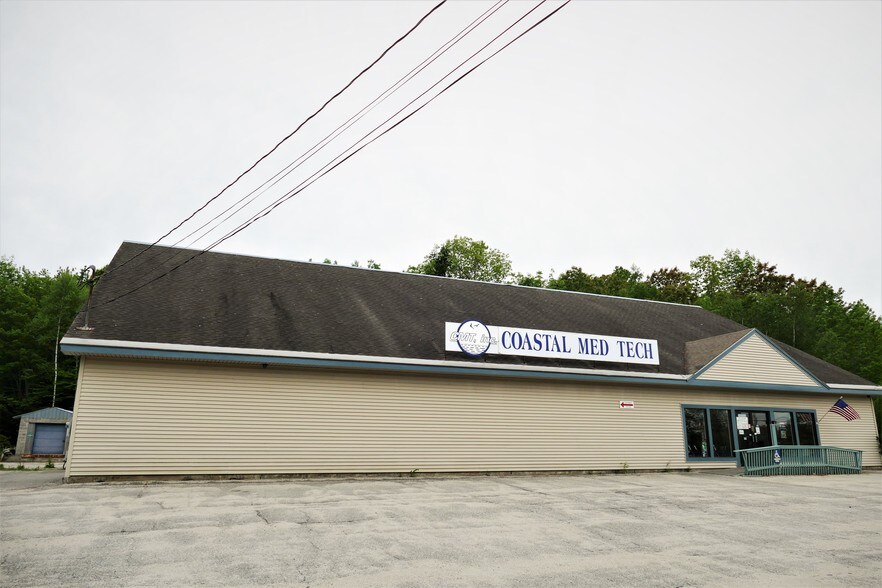 25 Douglas Hwy, Lamoine, ME à vendre - Photo du bâtiment - Image 2 de 11