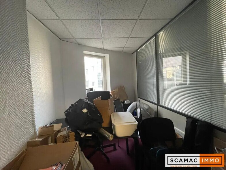 Bureau dans Le Kremlin-Bicêtre à louer - Photo intérieure - Image 2 de 9