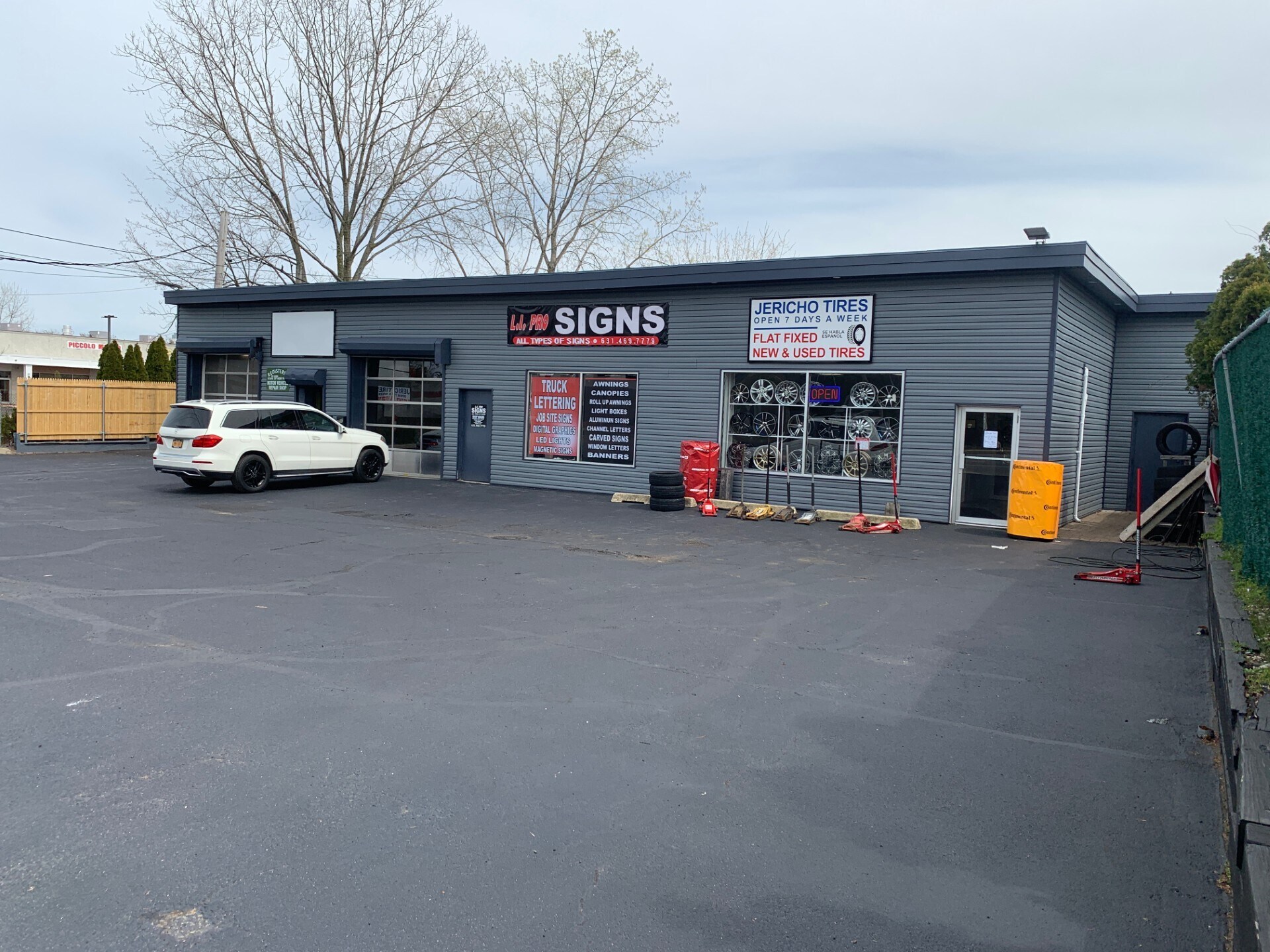 1850 E Jericho Tpke, Huntington, NY à vendre Photo du bâtiment- Image 1 de 1