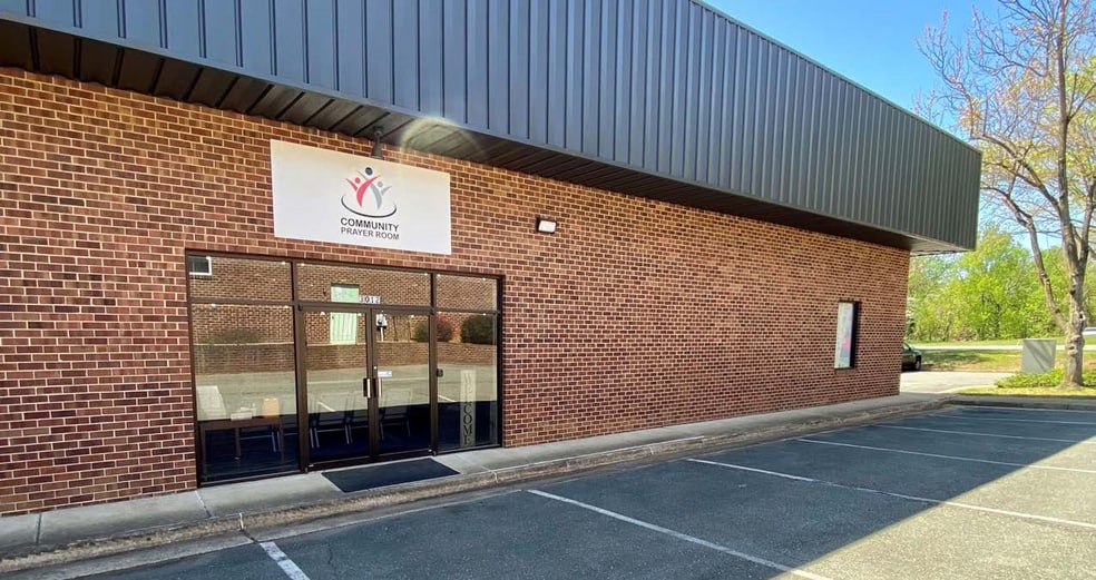 3012 Berkmar Dr, Charlottesville, VA for lease - Building Photo - Image 2 of 7