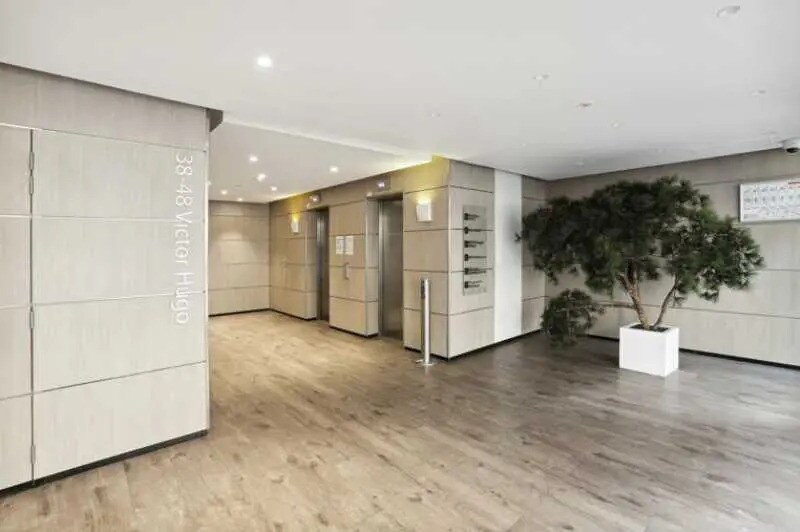38 Rue Victor Hugo, Levallois-Perret for lease - Lobby - Image 3 of 20