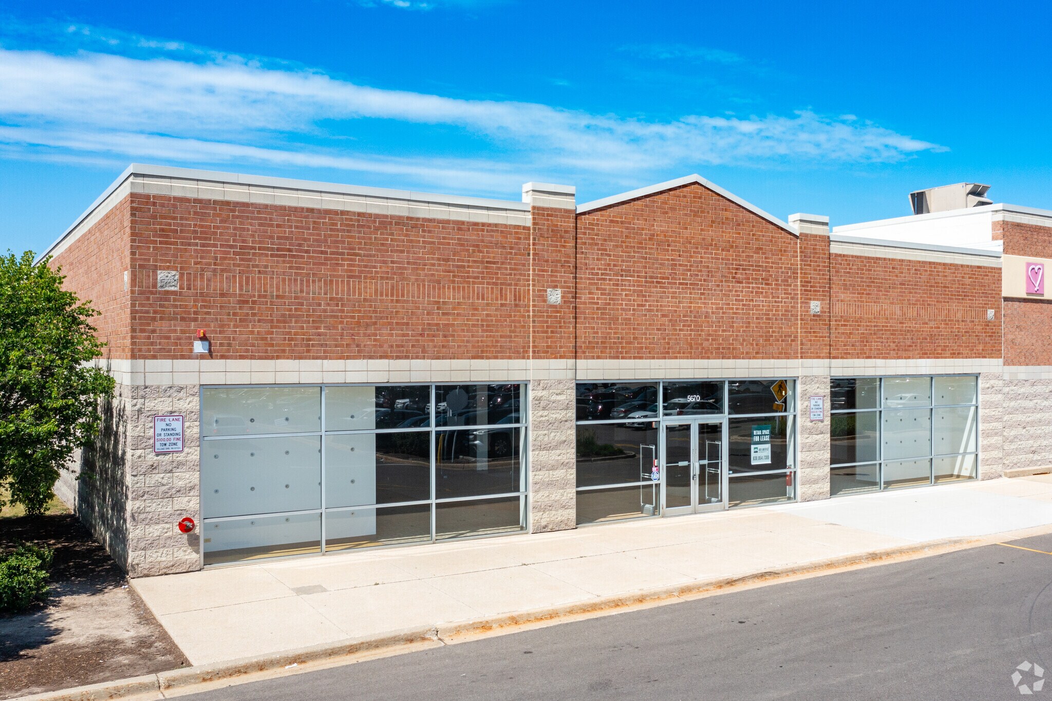 5670 W Touhy Ave, Niles, IL for lease Building Photo- Image 1 of 6