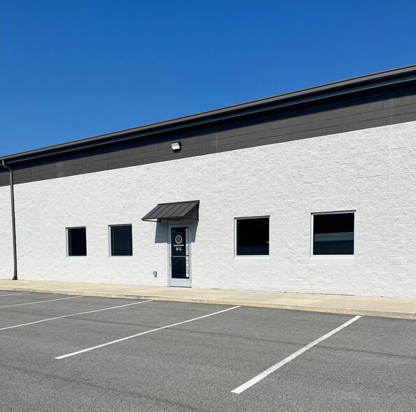 11900 Sager Rd, Swanton, OH à louer - Photo du bâtiment - Image 2 de 6