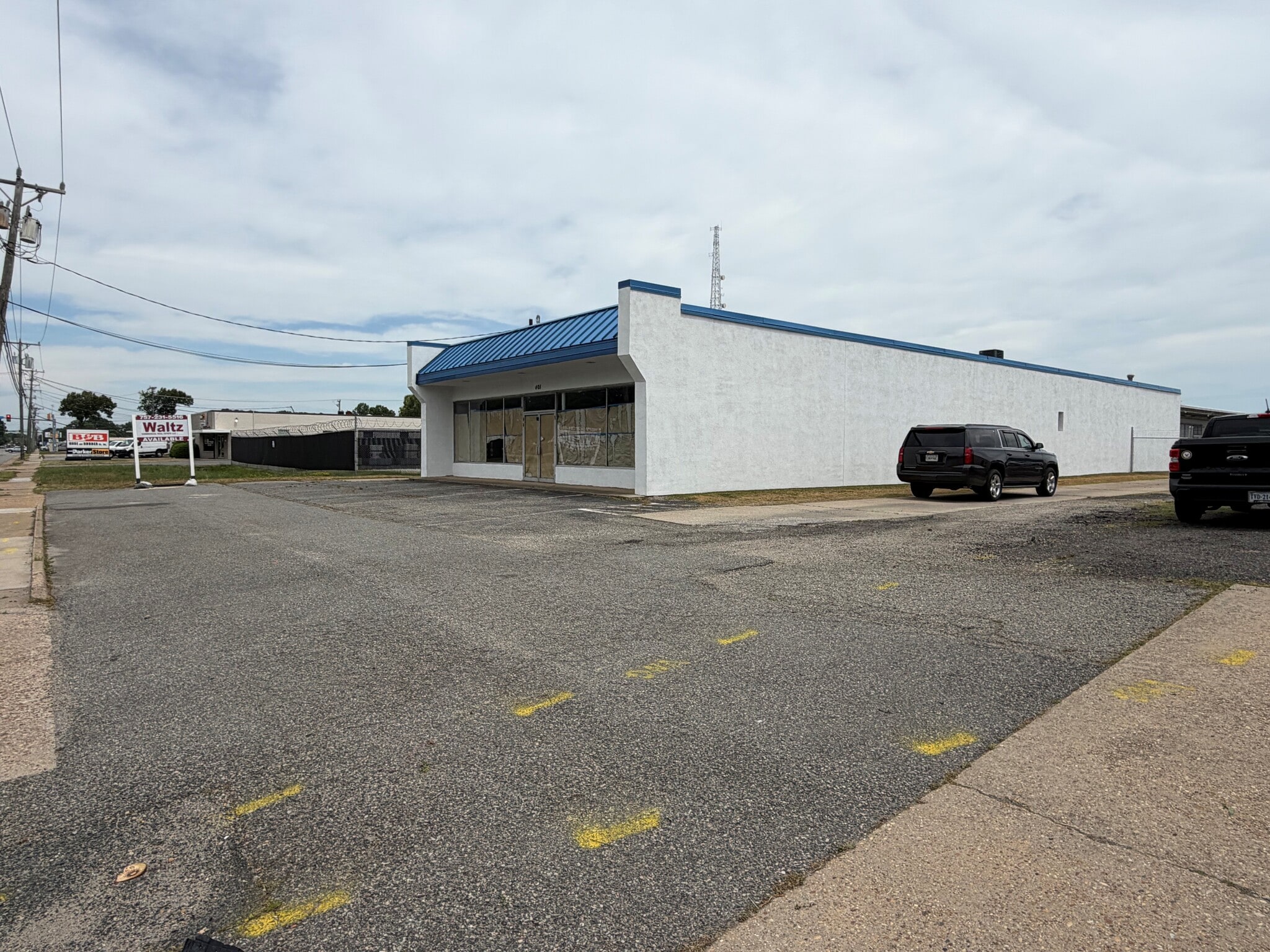 408 Aberdeen Rd, Hampton, VA for lease Primary Photo- Image 1 of 6