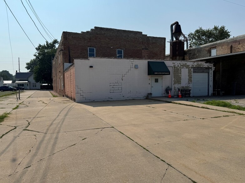 503 S Main St, Nappanee, IN for sale - Building Photo - Image 3 of 14